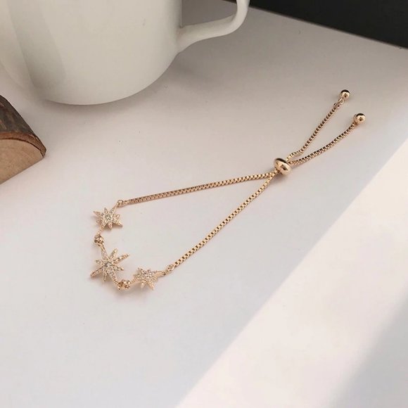 *NEW Yellow Gold Diamond Star Bracelet - Picture 6 of 12